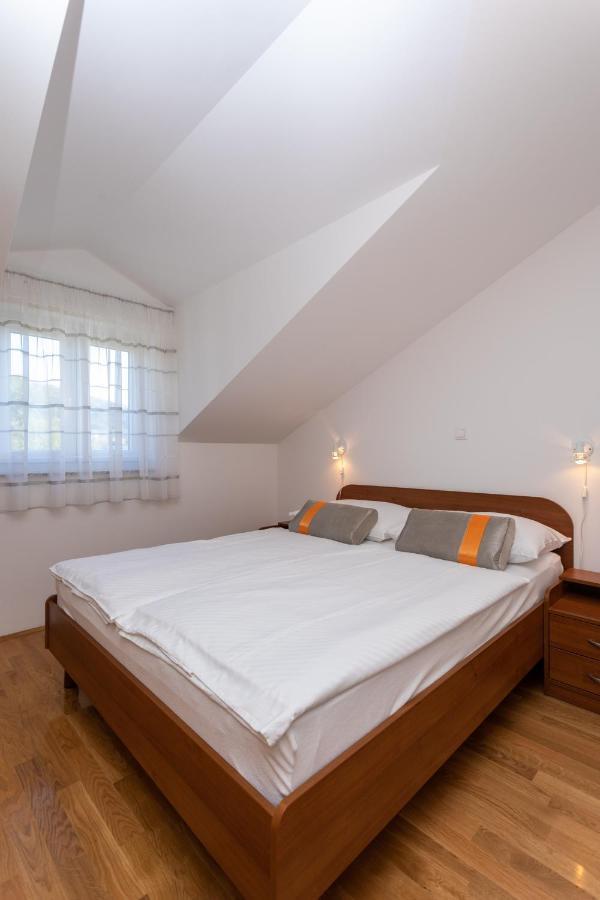 Apartments Crnekovic Jasna Baška Kültér fotó
