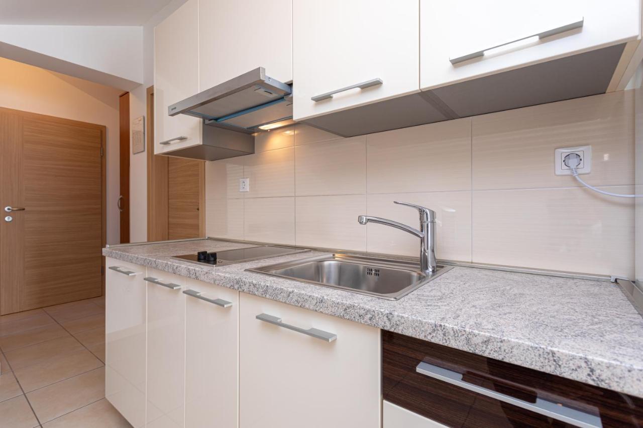 Apartments Crnekovic Jasna Baška Kültér fotó
